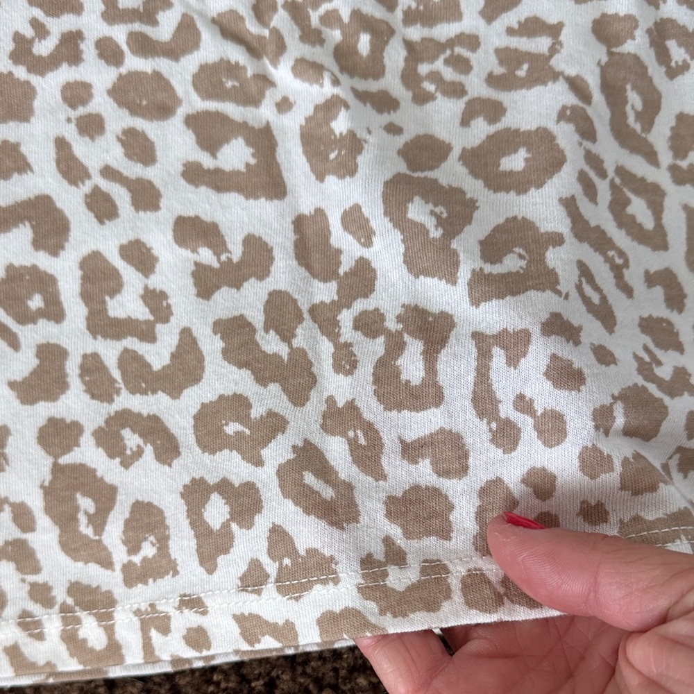 a.n.a Women's Beige Leopard Print V-Neck Tee - Picture 3 of 7